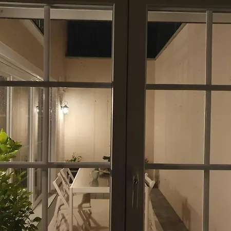 Helle 3 Souterrainwohnung In Einem Neubau-villa דירה