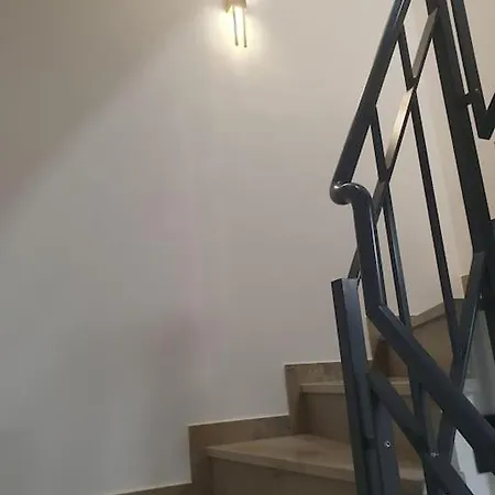 Helle 3 Souterrainwohnung In Einem Neubau-villa מינכן