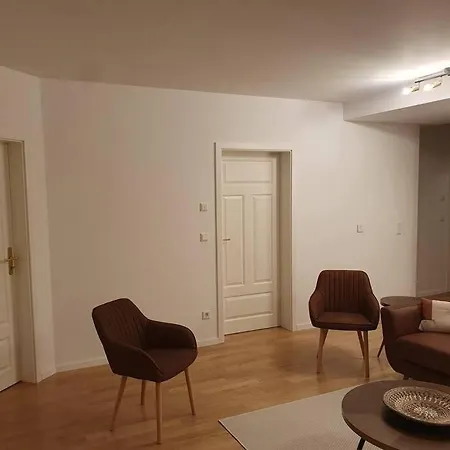 דירה Helle 3 Souterrainwohnung In Einem Neubau-villa