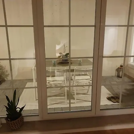 Helle 3 Souterrainwohnung In Einem Neubau-villa דירה