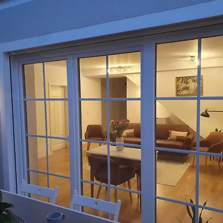דירה Helle 3 Souterrainwohnung In Einem Neubau-villa *